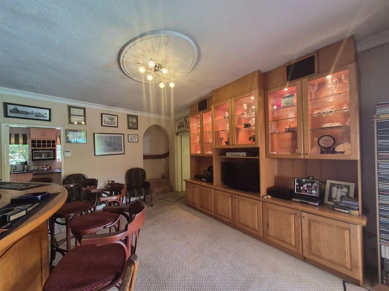 Exceptional Family Living in the Secure Gated Community of Essexwold, Dowerglen - Photo 8