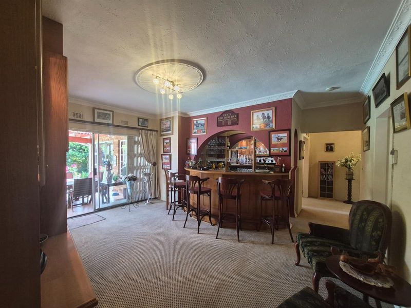 Exceptional Family Living in the Secure Gated Community of Essexwold, Dowerglen - Photo 7