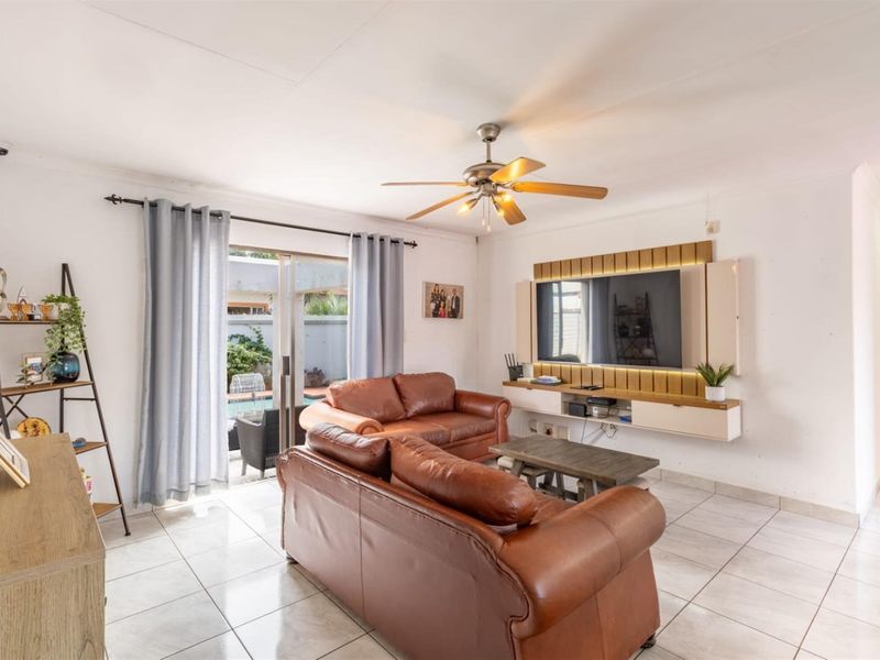 3 Bed House For Sale in Rooihuiskraal North, Centurion - Photo 9