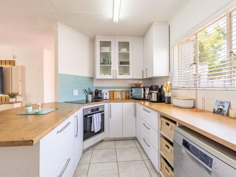 3 Bed House For Sale in Rooihuiskraal North, Centurion - Photo 5