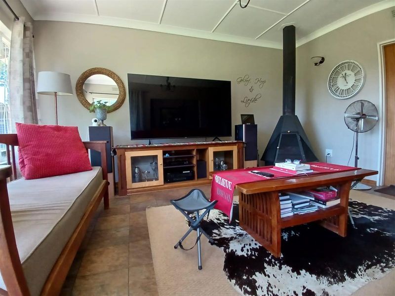 House For Sale in Memel - Photo 2