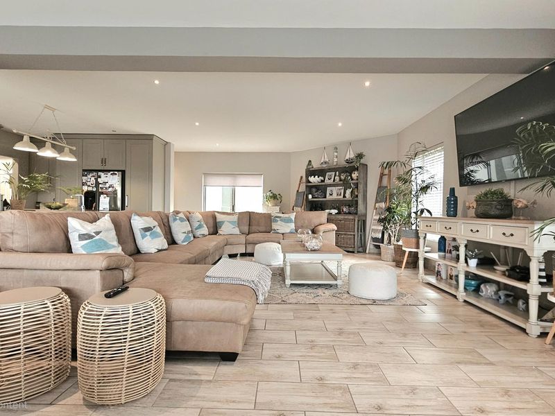 House For Sale in Outeniqua Strand, Groot Brakrivier - Photo 6