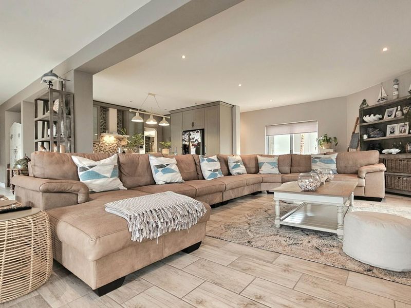 House For Sale in Outeniqua Strand, Groot Brakrivier - Photo 5