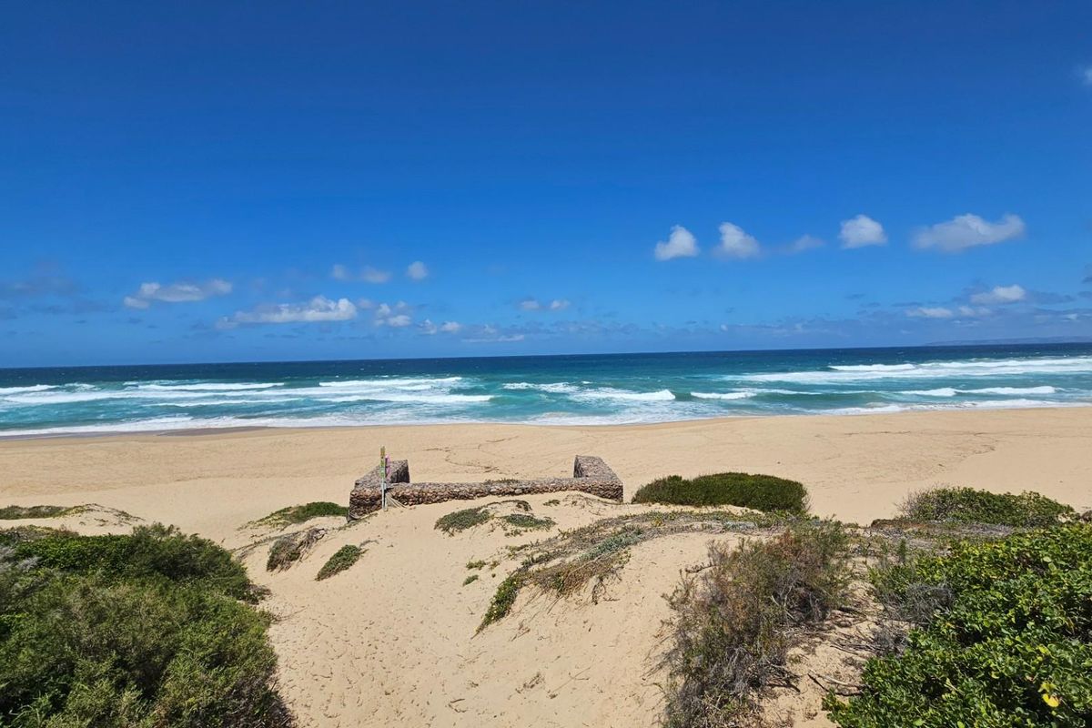 House For Sale in Outeniqua Strand, Groot Brakrivier - Photo 2