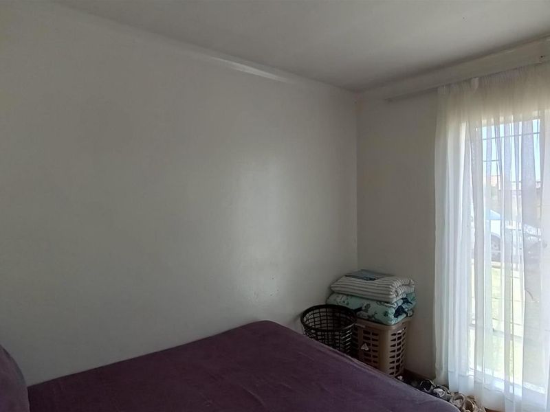 House For Sale in Vanderbijlpark - Photo 6