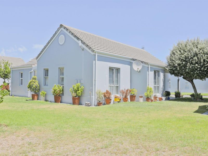 A Beautiful Cottage for Relaxed Retirement Living - Photo 2