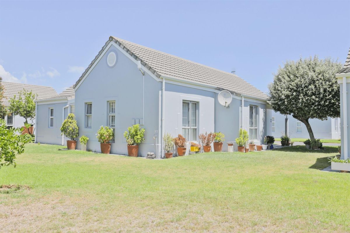 A Beautiful Cottage for Relaxed Retirement Living - Photo 2