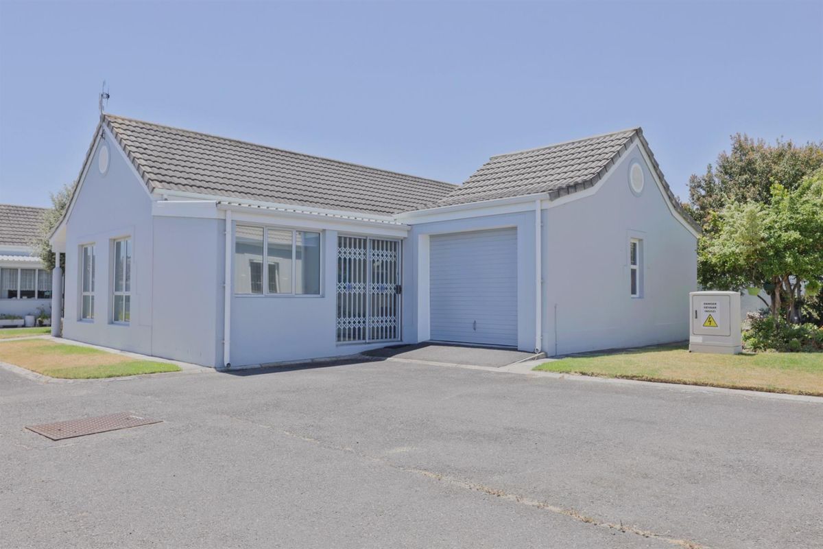 A Beautiful Cottage for Relaxed Retirement Living - Photo 3