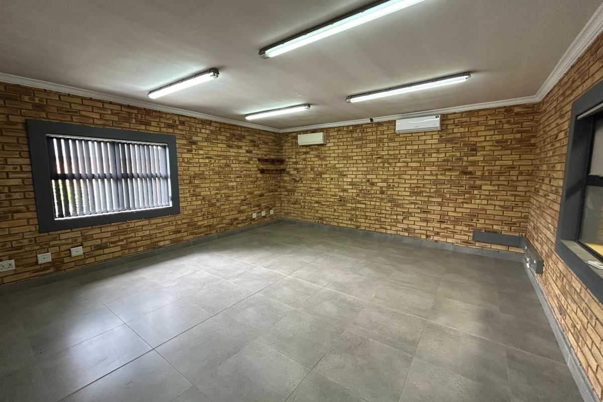 Prime Warehouse To Rent in Pomona adjacent Logistics Hub - Photo 5