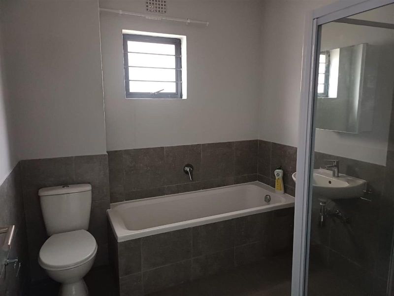 Apartment To Rent in Umbogintwini, Amanzimtoti, KwaZulu Natal - Photo 8