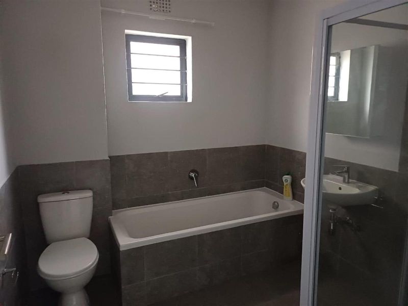 Apartment To Rent in Umbogintwini, Amanzimtoti, KwaZulu Natal - Photo 7