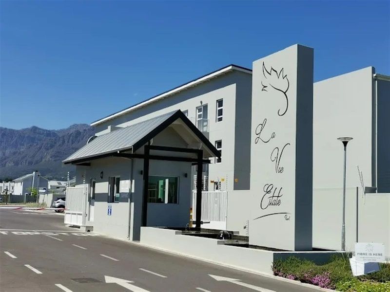 1 Bedroom Apartment in New Development - Photo 6