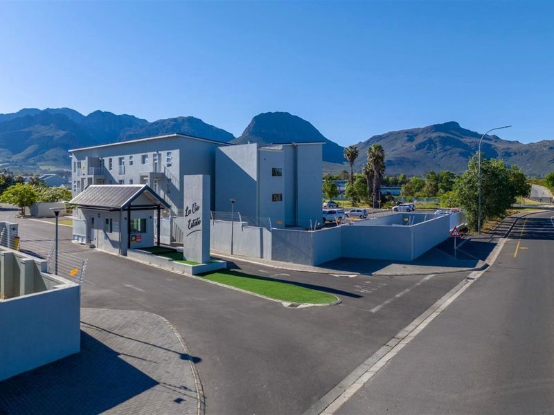 1 Bedroom Apartment in New Development - Photo 7