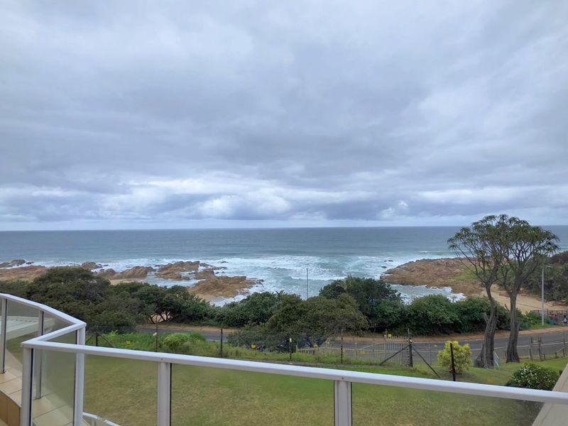 Beachfront 2 bedroom, 2 bathroom groundfloor apartment in Lawrence Rocks - Photo 2