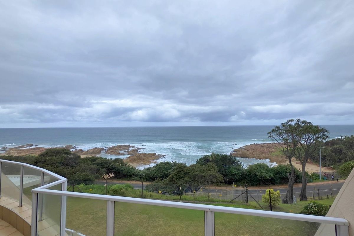 Beachfront 2 bedroom, 2 bathroom groundfloor apartment in Lawrence Rocks - Photo 2