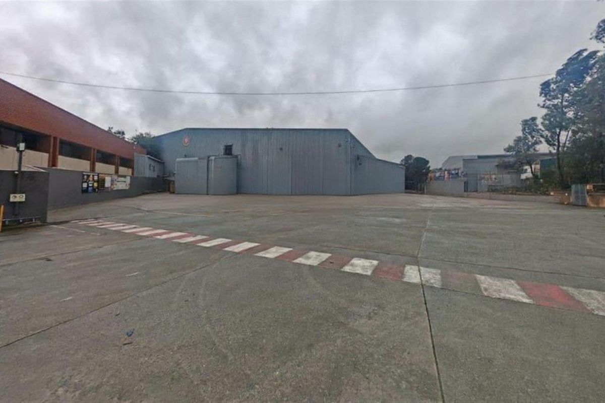 Commercial Property To Rent or For Sale in Ormonde, Johannesburg - Photo 2