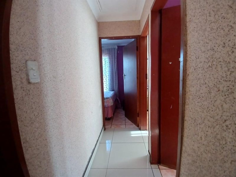 House For Sale in Madadeni A, Madadeni, Newcastle, KwaZulu Natal - Photo 10