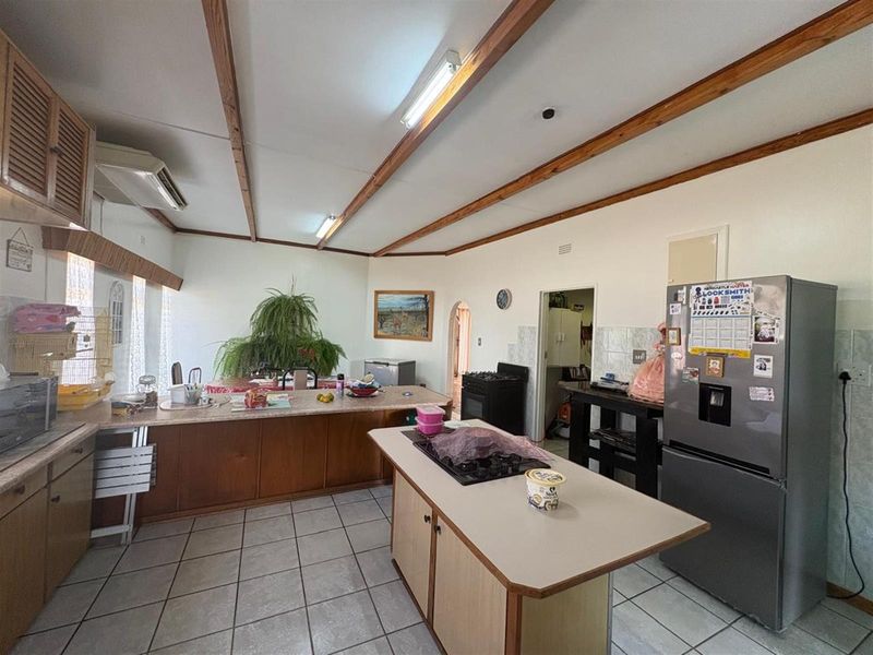 Elegant 4-Bedroom Home for Sale in Utrecht - Perfect for Retirement, Family Living and investment - Photo 6