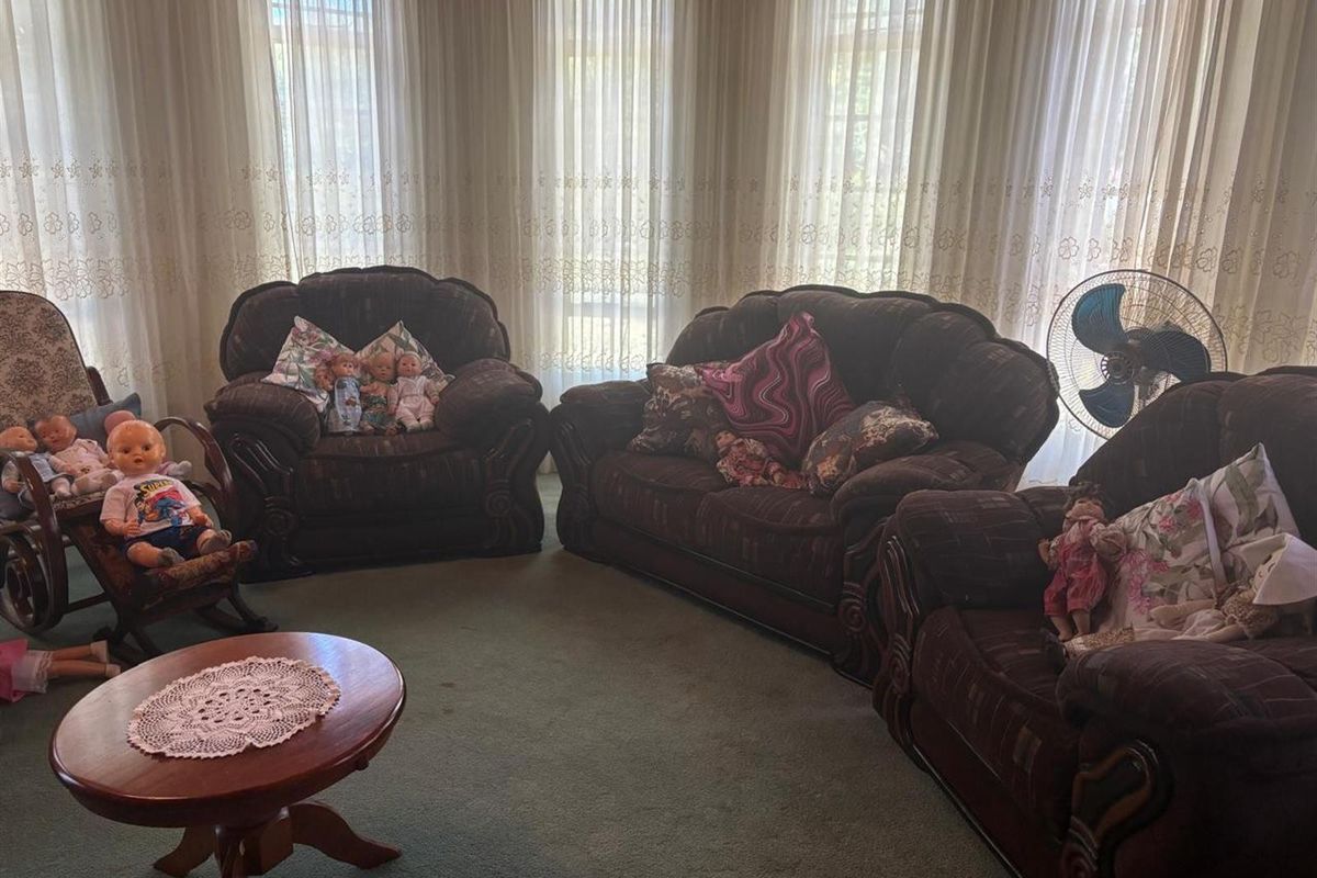 Elegant 4-Bedroom Home for Sale in Utrecht - Perfect for Retirement, Family Living and investment - Photo 3