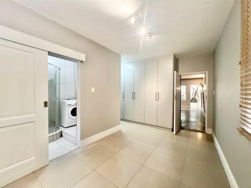 One-Bedroom Lock-Up-and-Go Garden Apartment in Prime Morningside - Photo 8