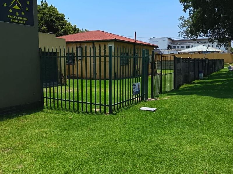 House  For Sale in Roodepoort Central, Roodepoort - Photo 2