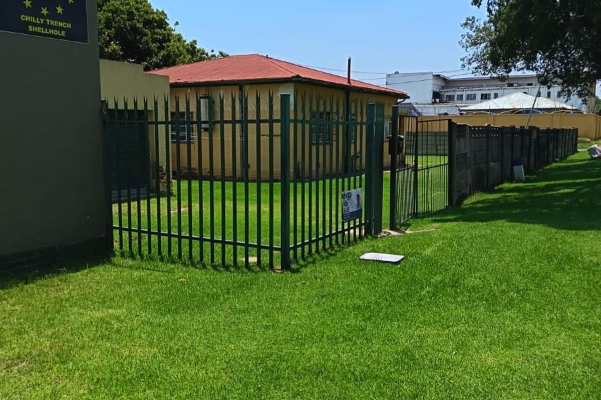 House  For Sale in Roodepoort Price Reduced - Photo 2