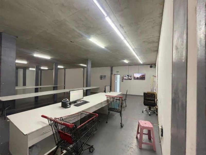 Relatively NEW Industrial Property, in a Business Park To Rent in Ormonde, Johannesburg - Photo 10