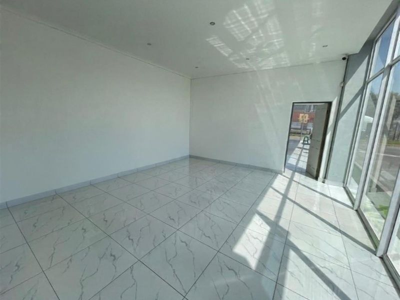 Relatively NEW Industrial Property, in a Business Park To Rent in Ormonde, Johannesburg - Photo 3