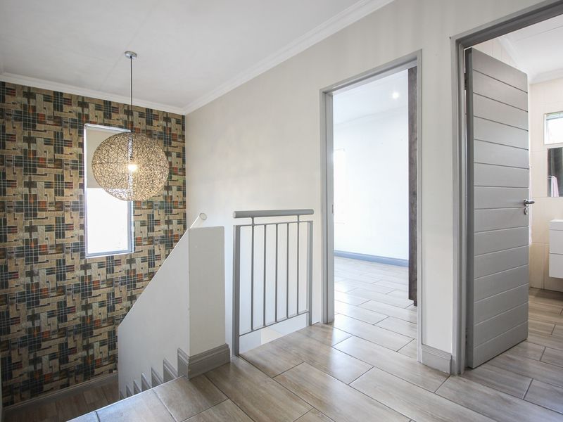 3 Bedroom House "Modern Luxury Awaits in a lifestyle Broadacres Estate" - Photo 10