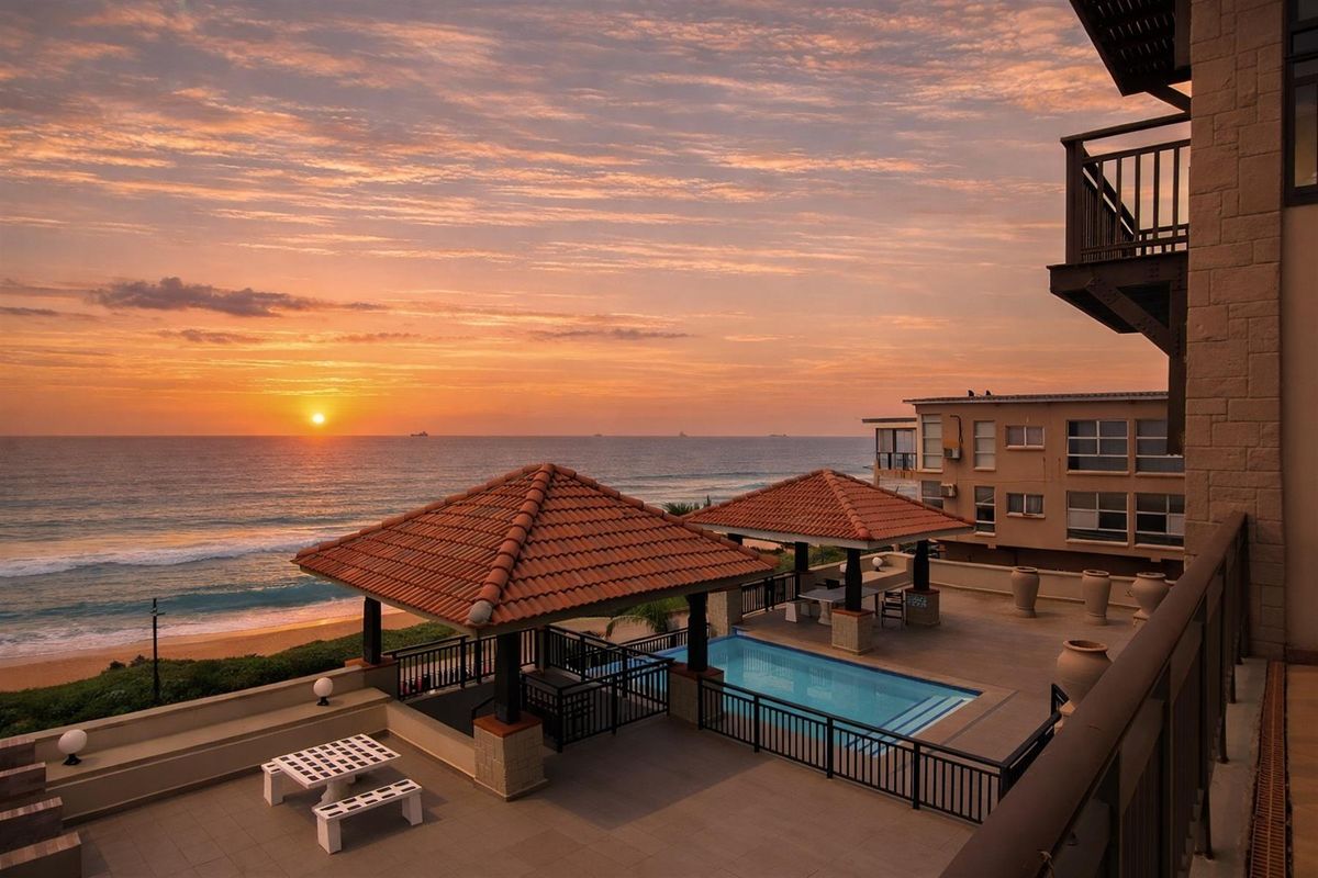 For Sale! Stunning Furnished 4-Bedroom Beachfront Apartment - Bali Hai, Westbrook - Photo 2