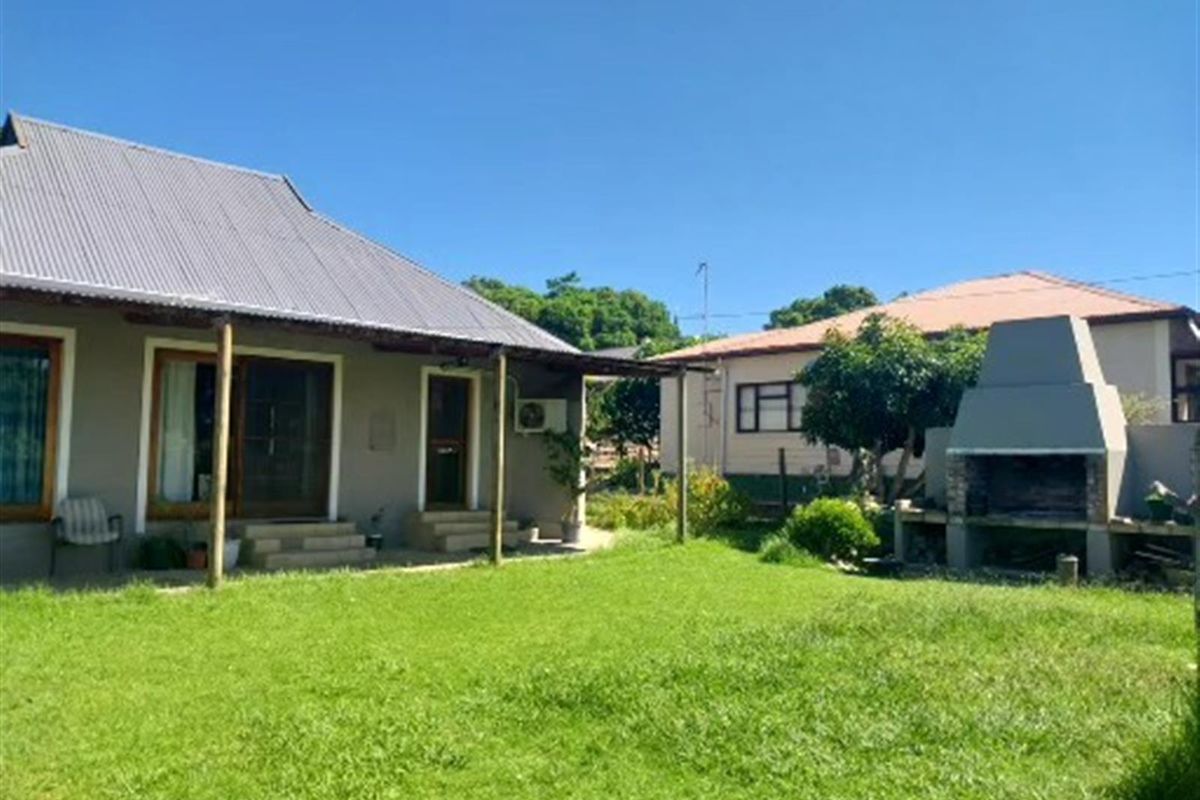 Two Bedroom House for Sale in Heidelberg Western Cape - Photo 2