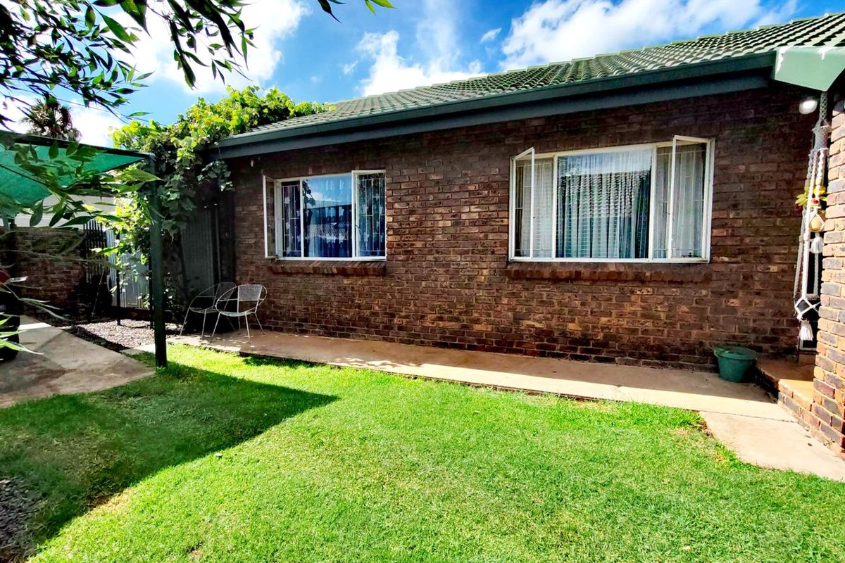 House For Sale in Middelburg South, Middelburg - Photo 4