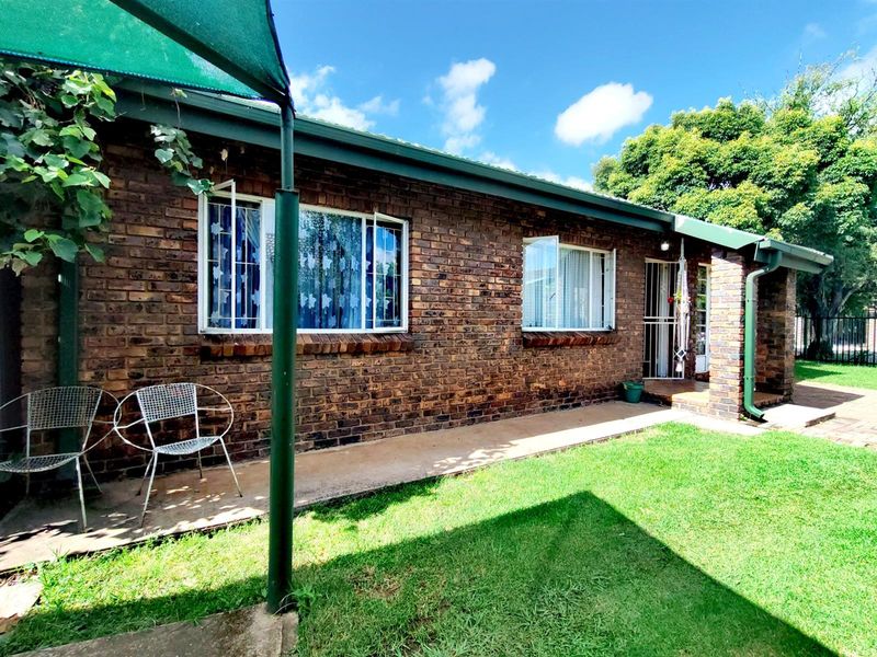 House For Sale in Middelburg South, Middelburg - Photo 5