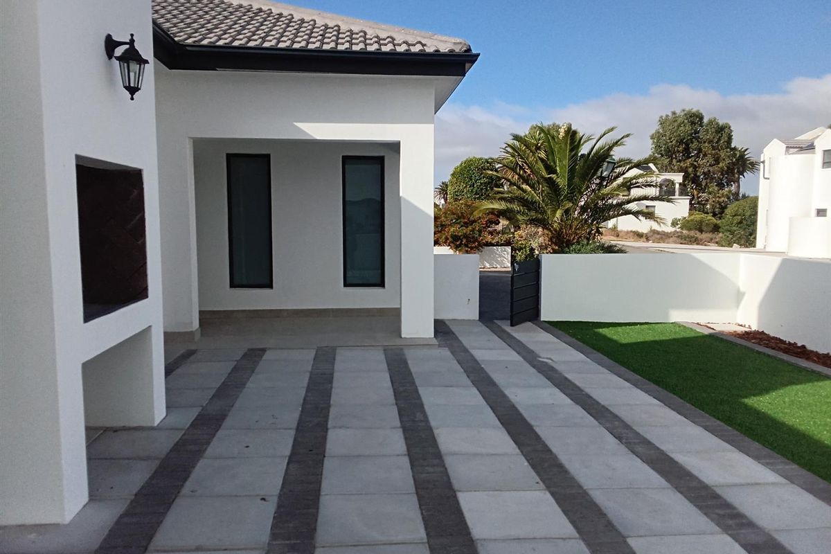 House For Sale in Shelley Point, St Helena Bay - Photo 3