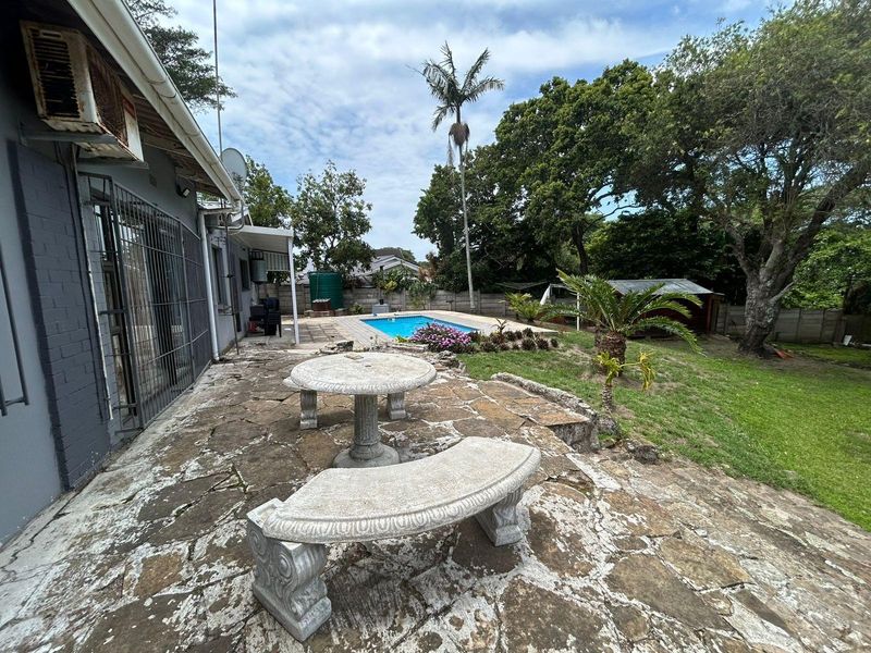 3 Bedroom House To Rent in Uvongo, KwaZulu Natal - Photo 5