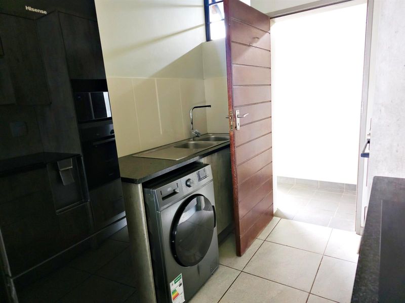 Easy Estate Lifestyle - Popular and in a great Location - Photo 7