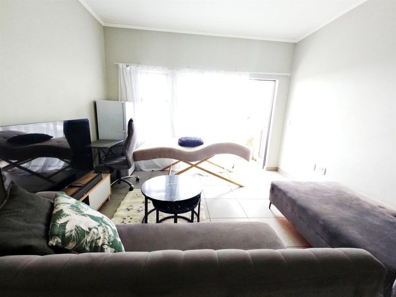 Easy Estate Lifestyle - Popular and in a great Location - Photo 10