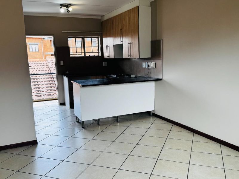 2 Bed,1 bath apartment for sale in Sagewood - Photo 7