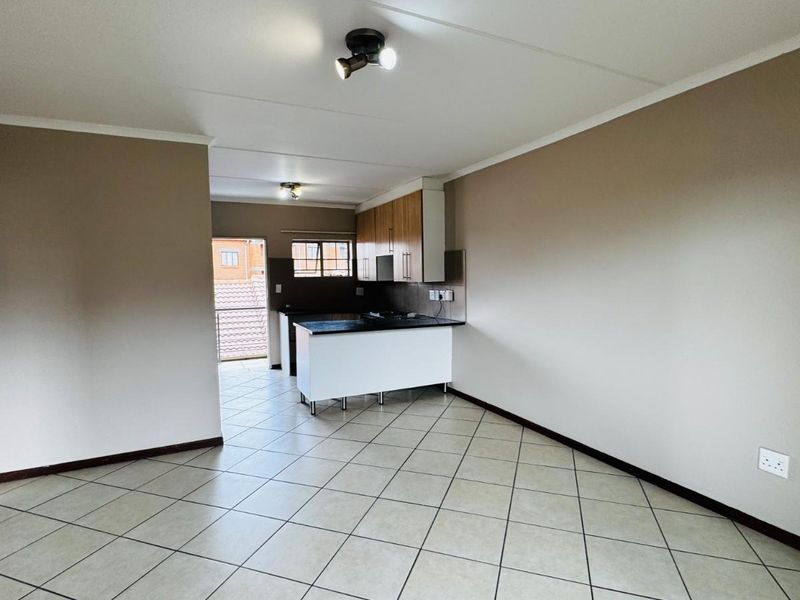 2 Bed,1 bath apartment for sale in Sagewood - Photo 10