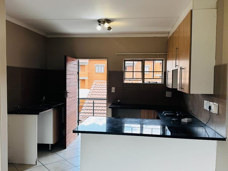 2 Bed,1 bath apartment for sale in Sagewood - Photo 6