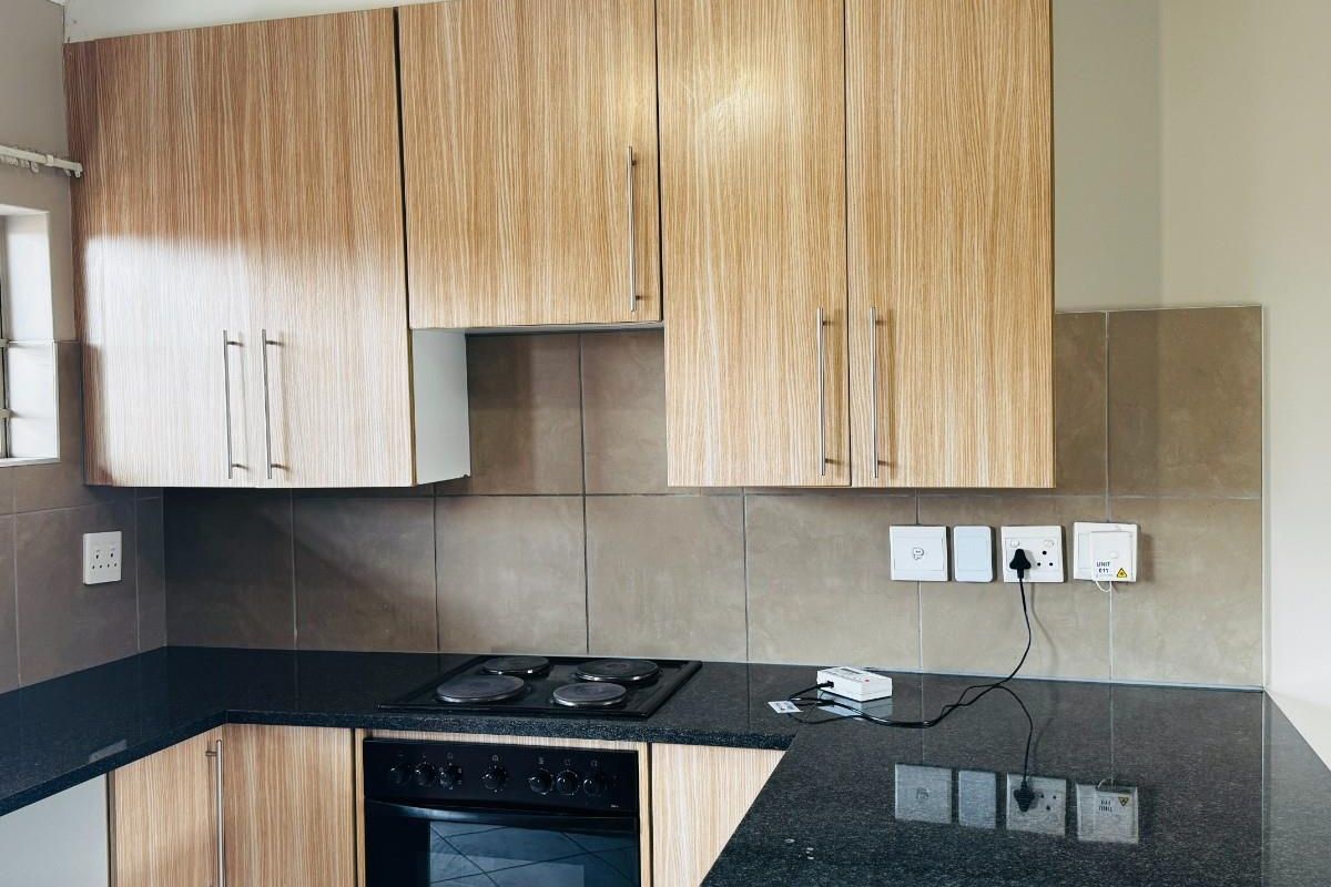 2 Bed,1 bath apartment for sale in Sagewood - Photo 3