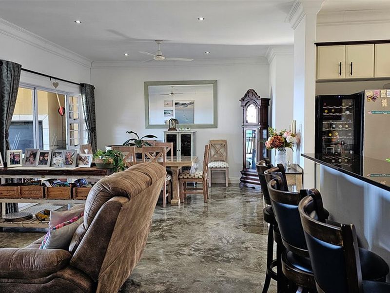 Apartment For Sale in Ramsgate, Margate, KwaZulu Natal - Photo 8