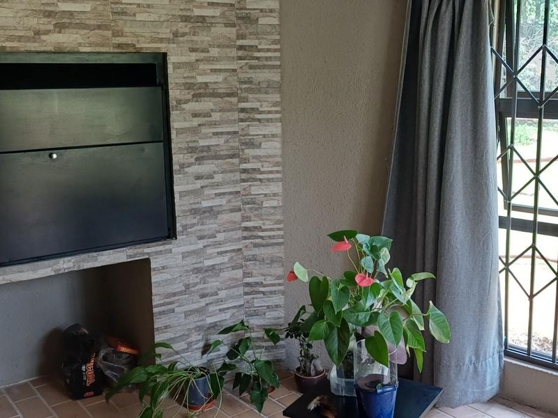 House For Sale in Secunda - Photo 10