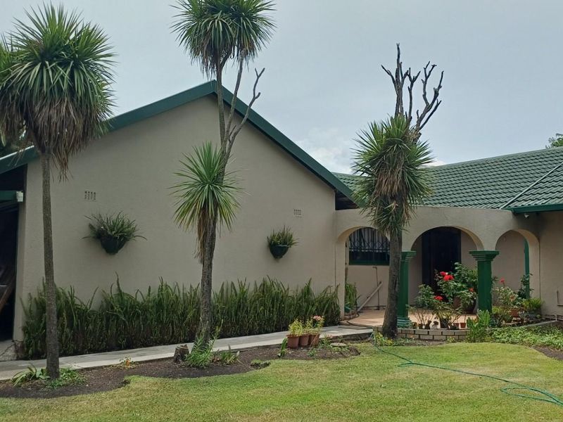 House For Sale in Secunda - Photo 2