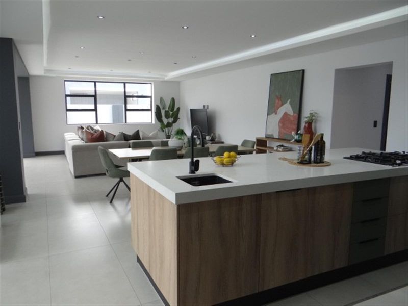 4 Bedroom House For Sale in Midstream Heights, Midstream Estate, Centurion - Photo 8