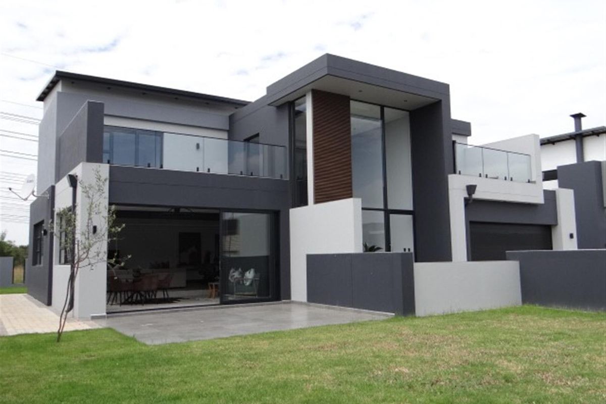4 Bedroom House For Sale in Midstream Heights, Midstream Estate, Centurion - Photo 2