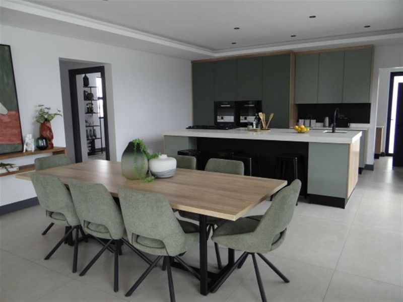 4 Bedroom House For Sale in Midstream Heights, Midstream Estate, Centurion - Photo 5