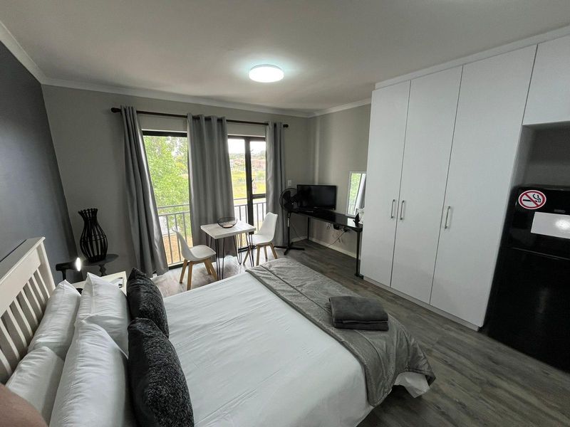 Modern Studio Apartment + Garage in popular Cederberg Estate in Haasendal - Photo 2