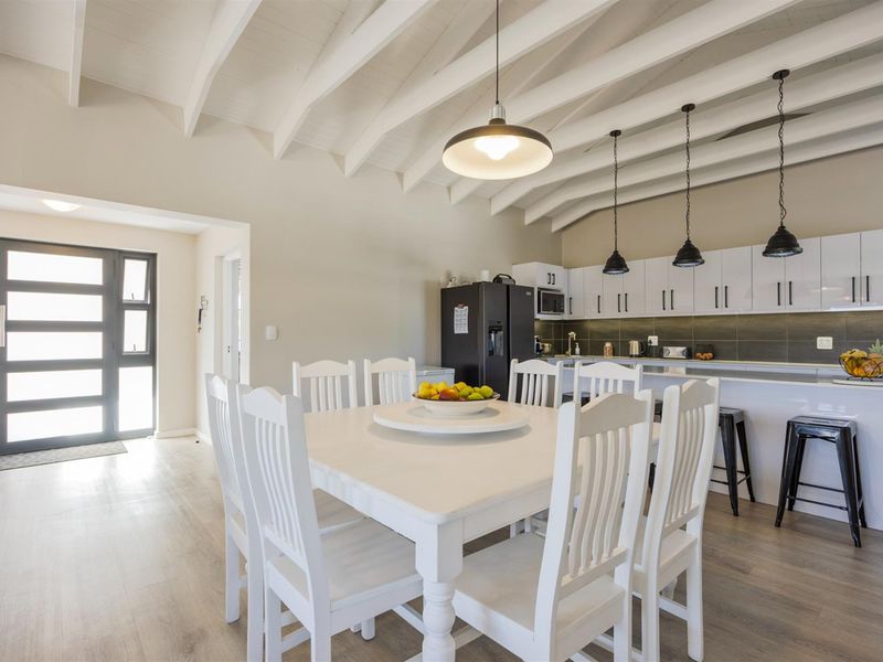 Modern three bedroom house in beautiful Langebaan Country Estate - Photo 6