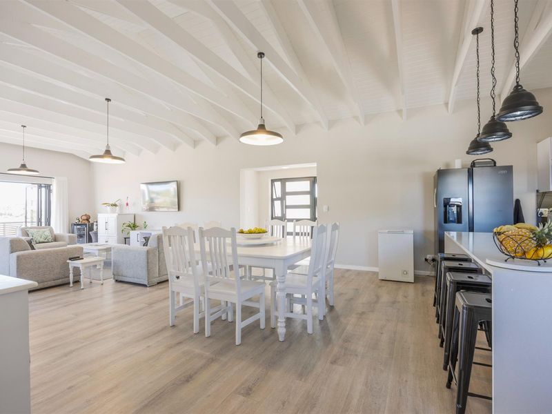 Modern three bedroom house in beautiful Langebaan Country Estate - Photo 7